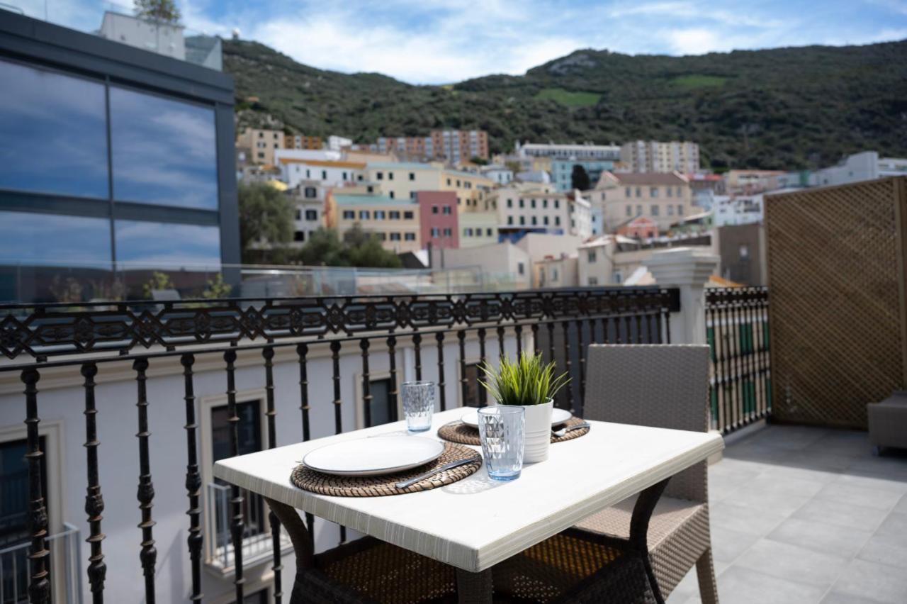Master Penthouse Double Room Ensuite With Private Terrace - Grand Central House Gibraltar Zewnętrze zdjęcie